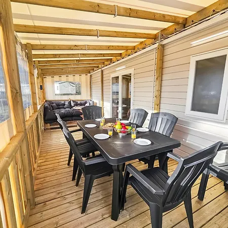 Mobil 8 Personnes Confort & Tranquillite Camping