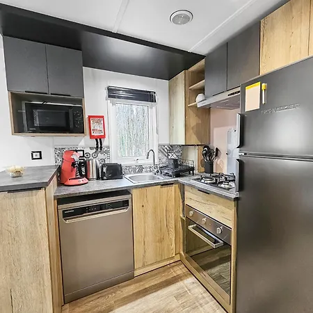 Camping Mobil 8 Personnes Confort & Tranquillite Litteau