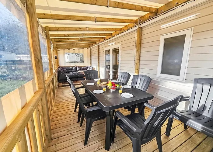 Mobil 8 Personnes Confort & Tranquillite Camping