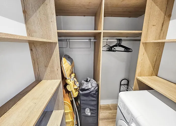 Camping Mobil 8 Personnes Confort & Tranquillite