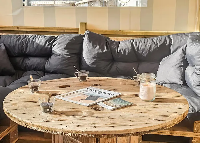 Camping Mobil 8 Personnes Confort & Tranquillite Litteau