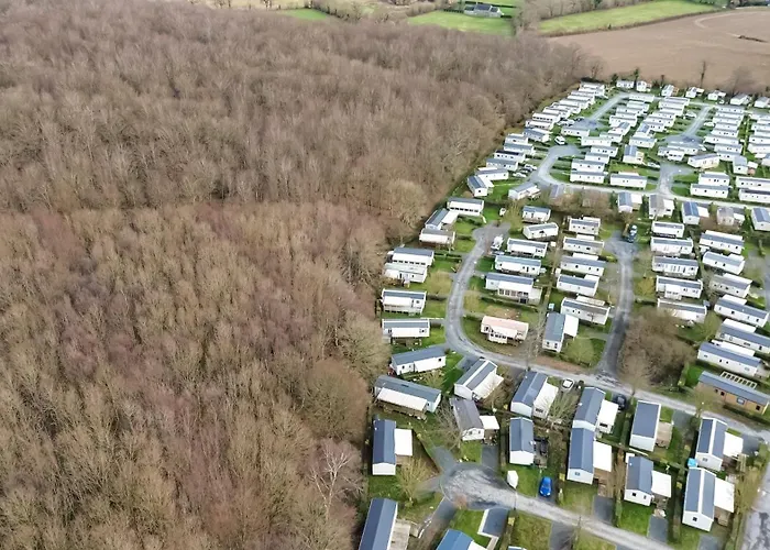 Camping Mobil 8 Personnes Confort & Tranquillite